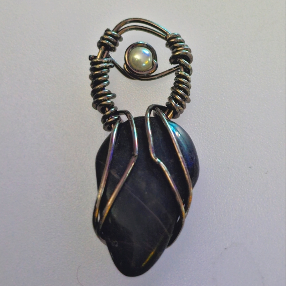Wire wrapped tigers eye pendant